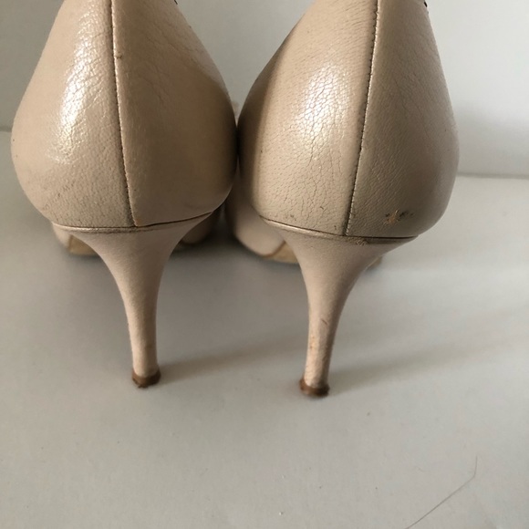 Kate Spade beige open toe pumps. Size 6 - Picture 4 of 6